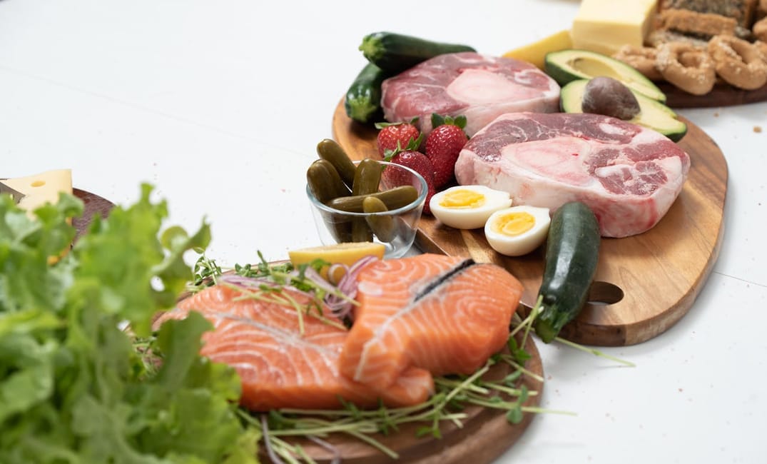 How Ketogenic Diets May Slow Cancer Growth in Senior Dogs